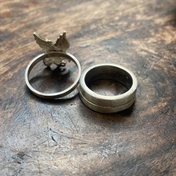 Sterling silver stack of 2 rings with an Eagle - Picture 5 of 10